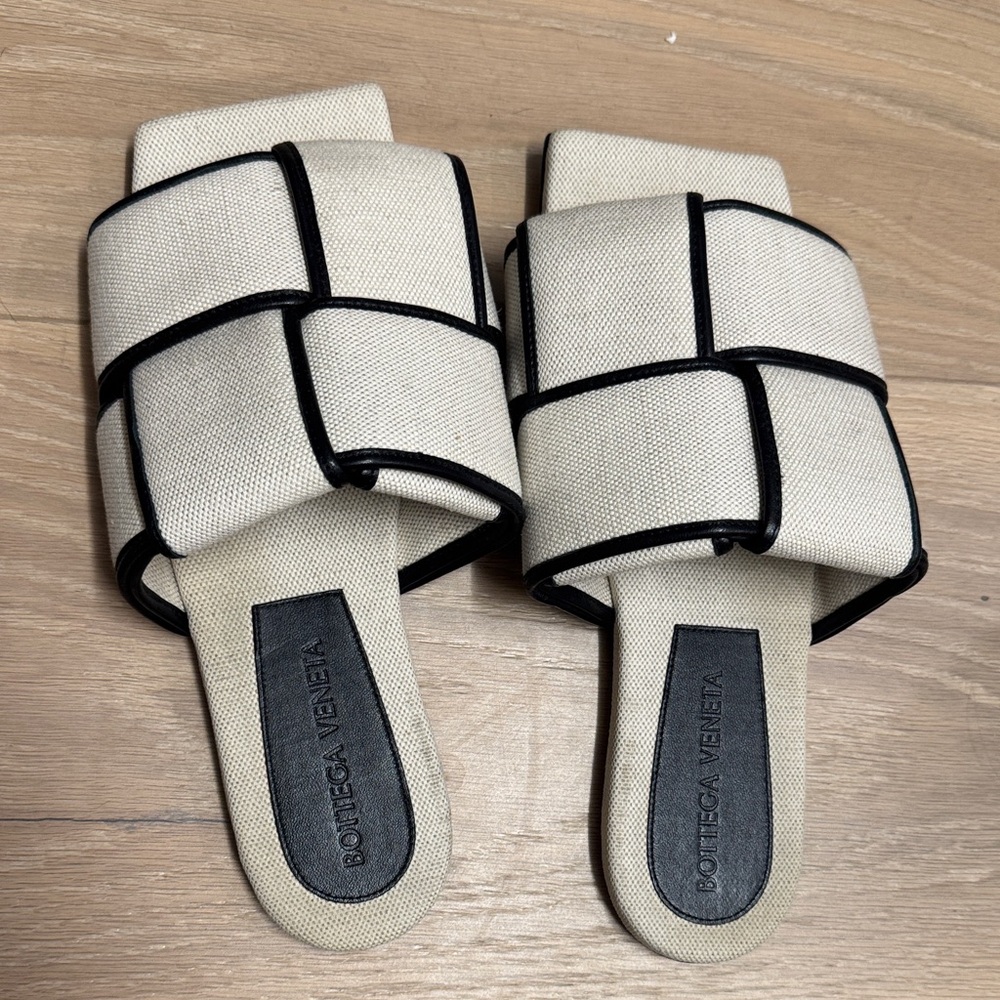 Bottega Veneta Cream and Black Woven Slides
